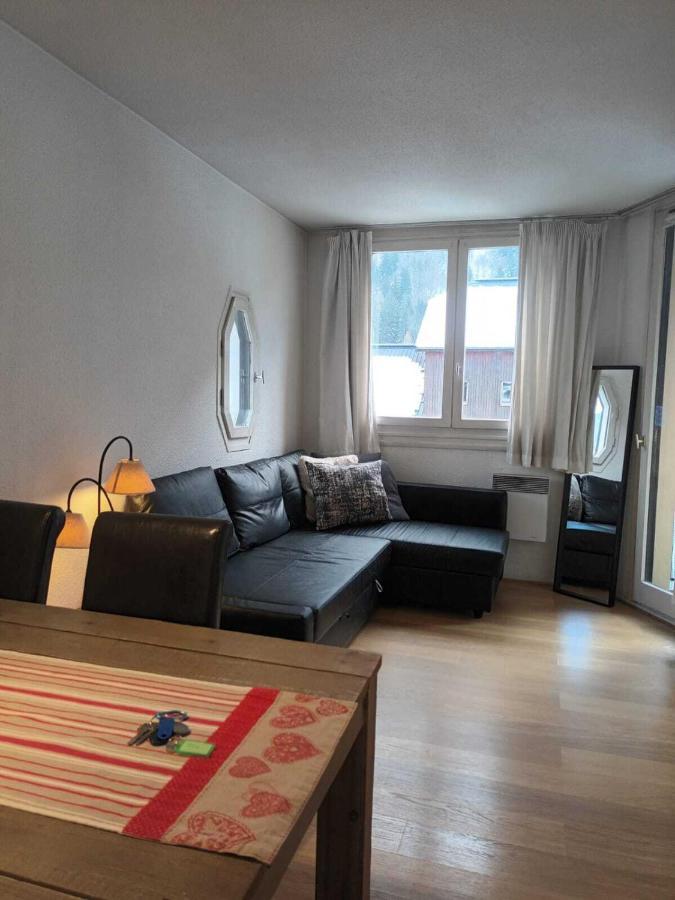 Cocon Douillet Au Pied De L'Aiguille Du Midi Apartment Шамони Екстериор снимка